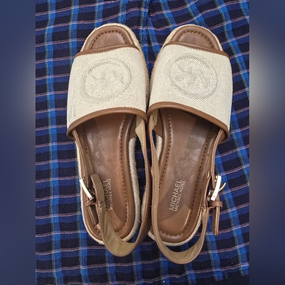 Michael Kors Women’s Royce Slide Sandals MK Logo Signature 7M No Box. - Picture 5 of 9